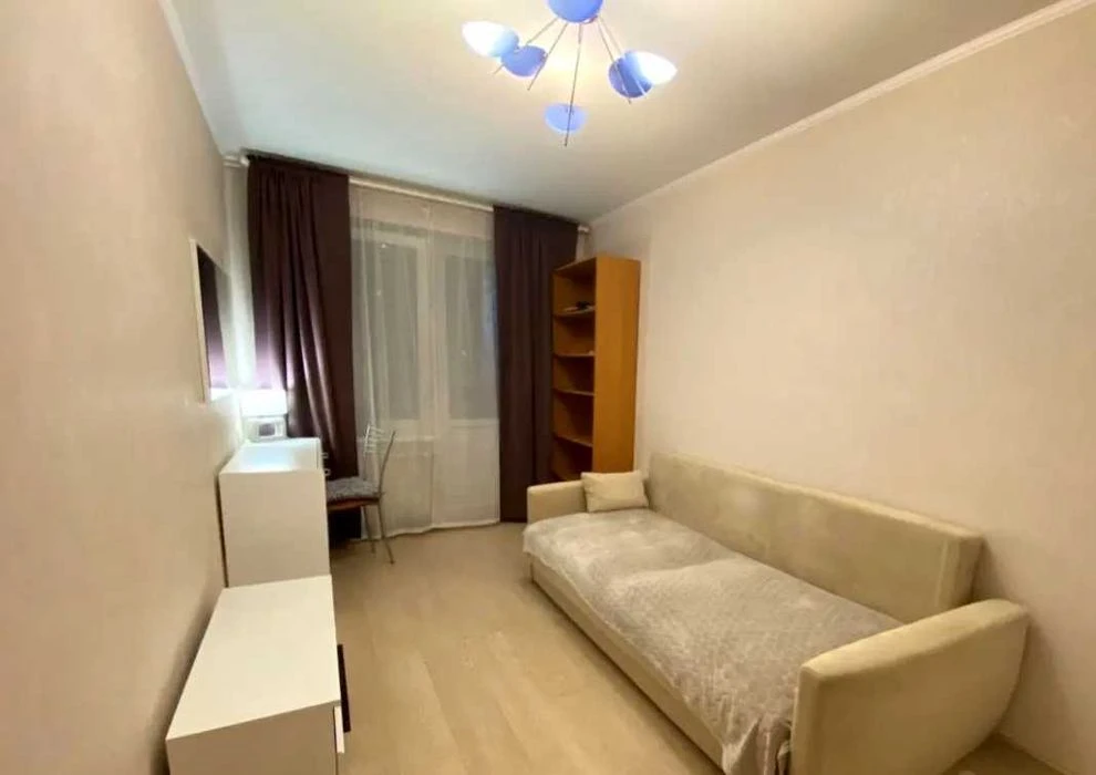 3-room apartment for sale on Saltovskoye Highway, Klassa district