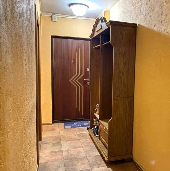 3-room apartment for sale on Saltovskoye Highway, Klassa district