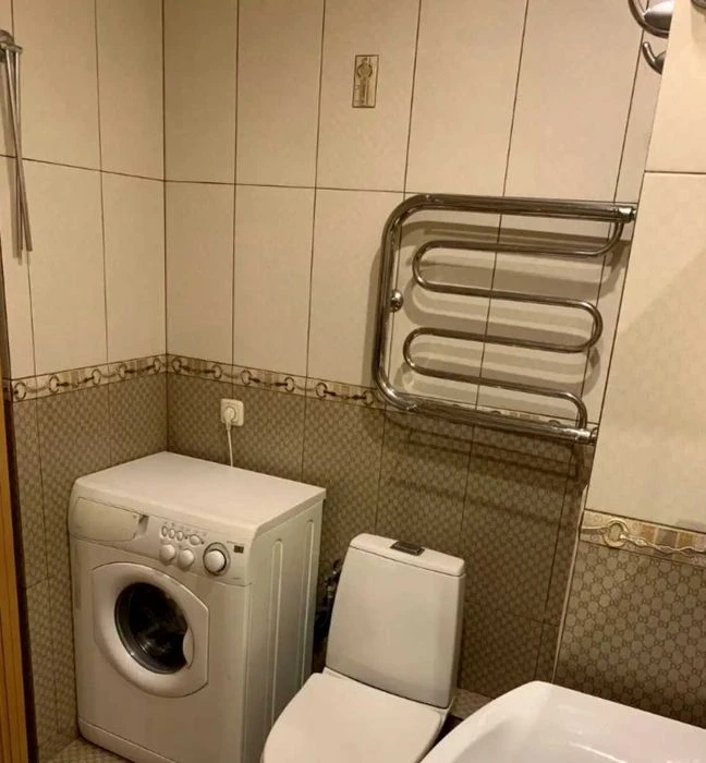 3-room apartment for sale on Saltovskoye Highway, Klassa district