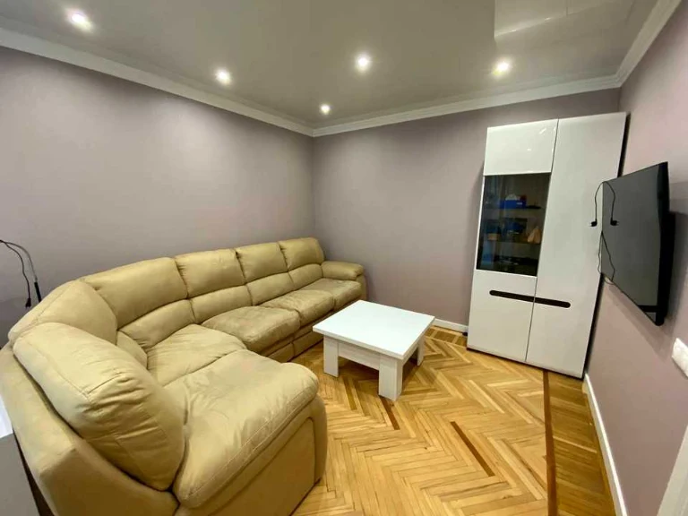 Apartment. Dnipro, Prince Yaroslav the Wise St. (Leningradskaya