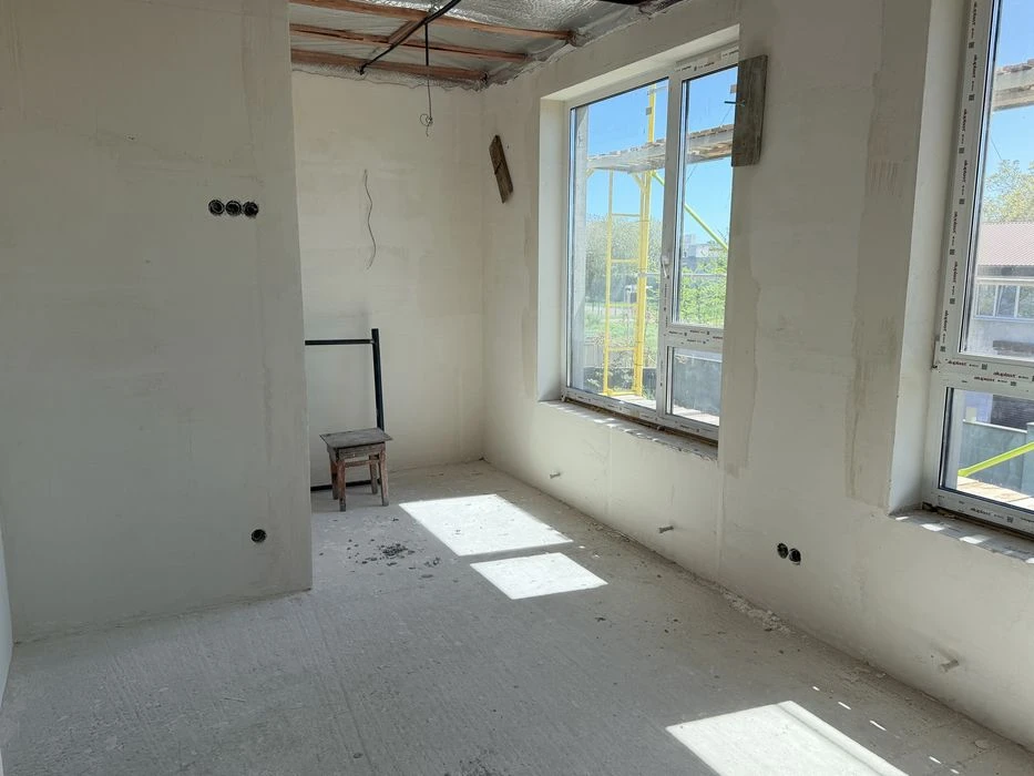 House 110 m2 15 minutes from Horsada. 4 bedrooms