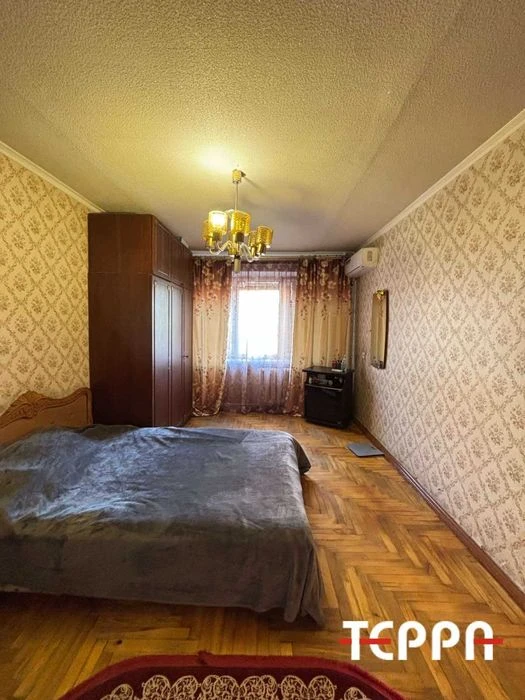 Продаж 3-кімнатної квартири в центрі