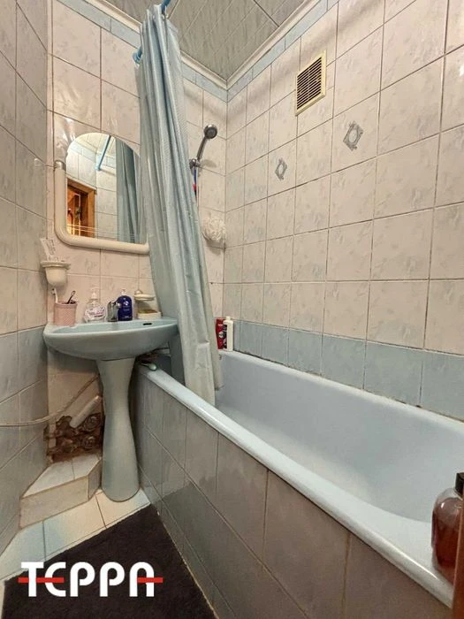 Продаж 3-кімнатної квартири в центрі