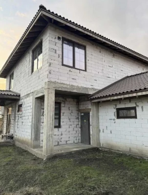 Sale of a house without repair with a total area of 240 m2. Kyiv region