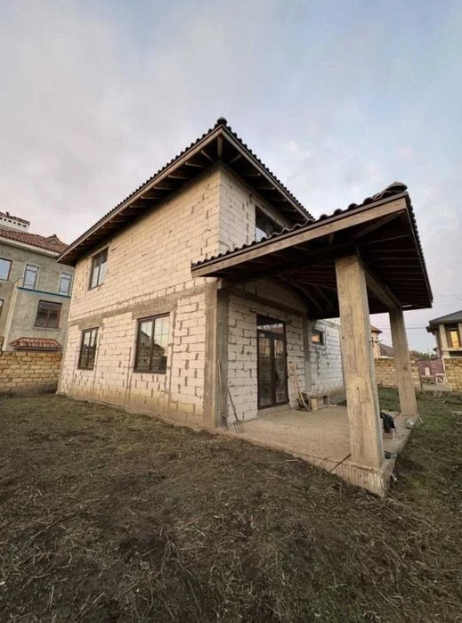 Sale of a house without repair with a total area of 240 m2. Kyiv region