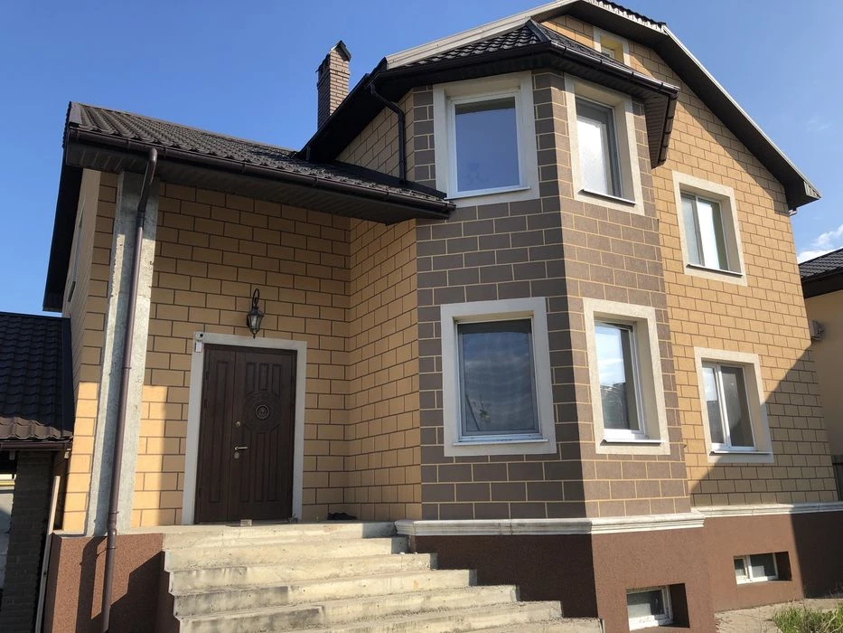 Продам частный дом в Совиньоне,Марин Виллас