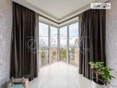 For sale 2-room apartment 56 sq. m. on Solomyanska Street 15 • ID 346