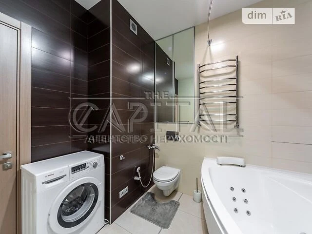 For sale 2-room apartment 56 sq. m. on Solomyanska Street 15 • ID 346
