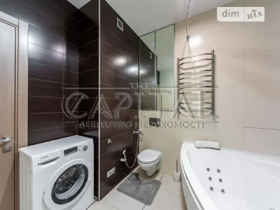For sale 2-room apartment 56 sq. m. on Solomyanska Street 15 • ID 346