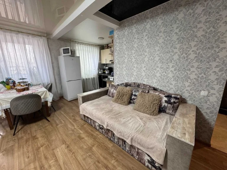 3-ком. квартира на Левобережной (Енисейская) 212-749-560