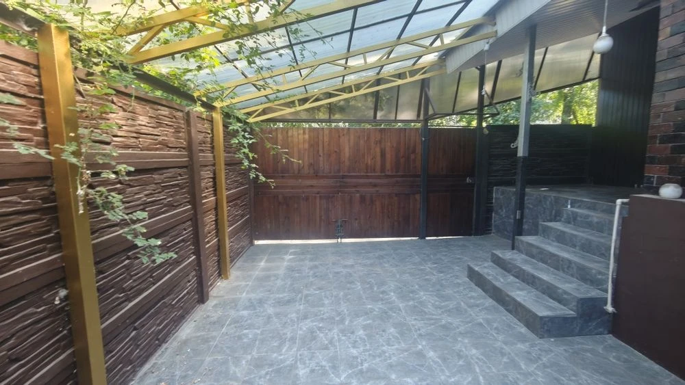 2-room turnkey apartment + GARAGE on Ivan Mazepa Ave