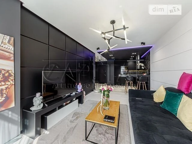 Продаж 1к квартири 56 кв. м на вул. Предславинська 53 • ID 3
