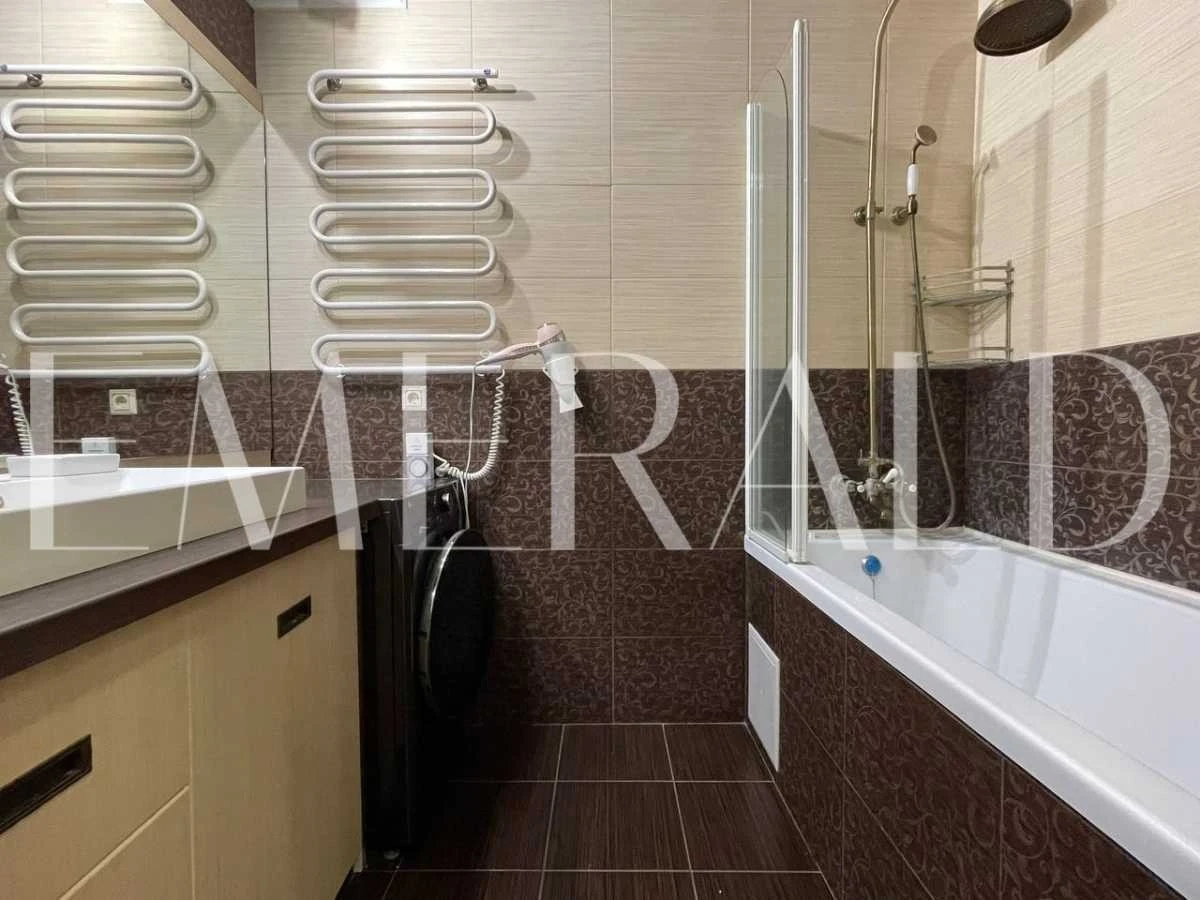 Sale of 3-room apartment 94 m², Mitrofana Dovnar-Zapols