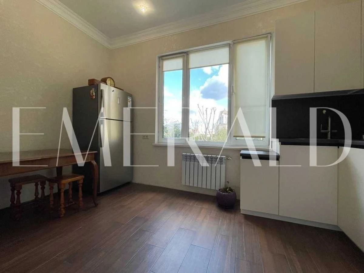 Sale of 3-room apartment 94 m², Mitrofana Dovnar-Zapols
