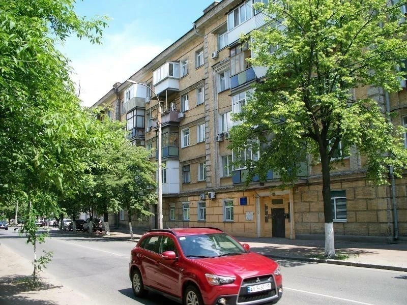 Sale of 3-room apartment 94 m², Mitrofana Dovnar-Zapols