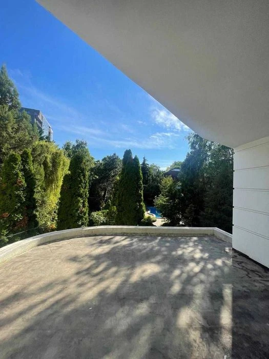 9th century B. Fontana! Homestead on 13 acres with access to the park! 1A37