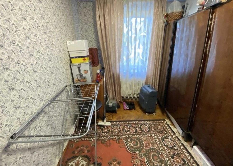Sale of part of a house in the Center