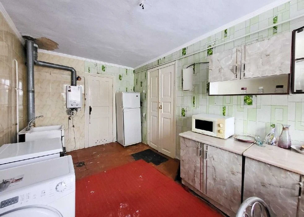 Sale of part of a house in the Center