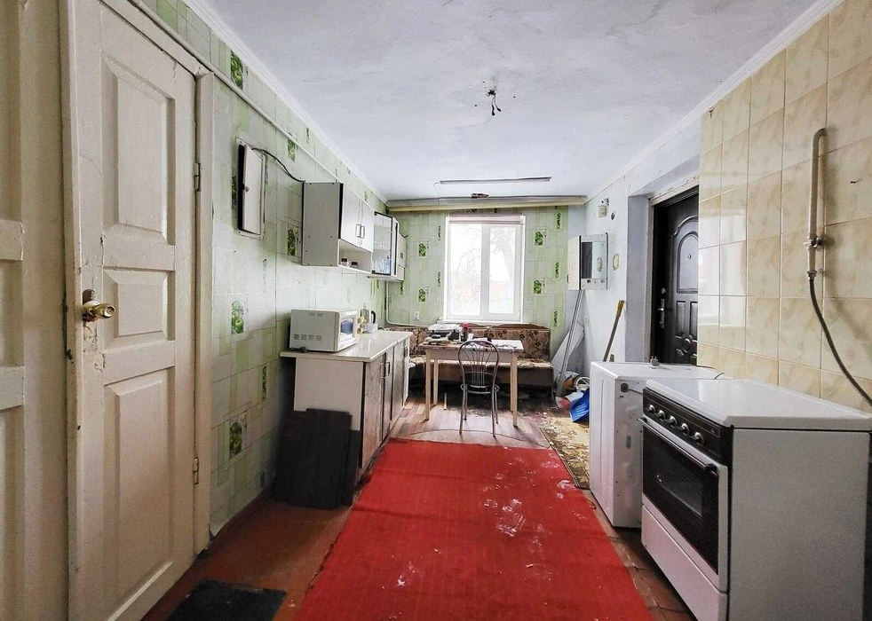 Sale of part of a house in the Center