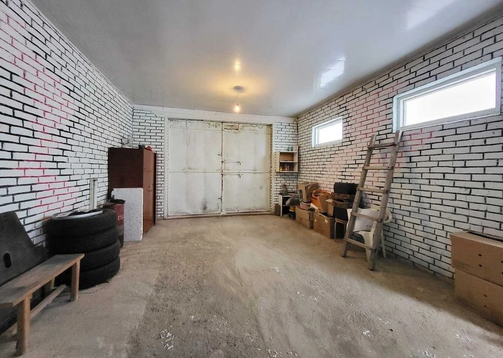 Sale of part of a house in the Center
