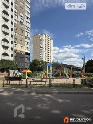 Sale of 3-room apartment 72.3 sq. m. on Raiduzhna St. 59 • ID 34571