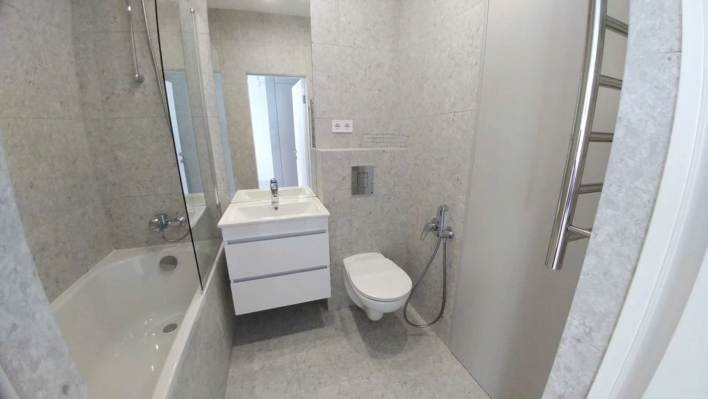Продам квартиру с дизайнерским ремонтом, мебель, техника,