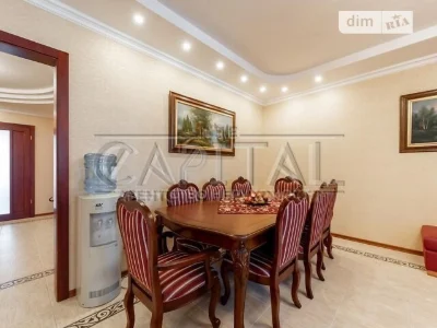 Sale of 4-room apartment 180 sq. m. on Konovaltsya Yevhena 36B street •