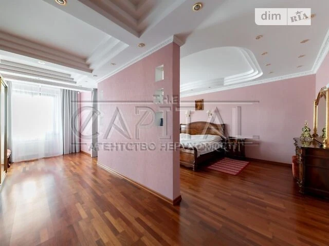 Sale of 4-room apartment 180 sq. m. on Konovaltsya Yevhena 36B street •