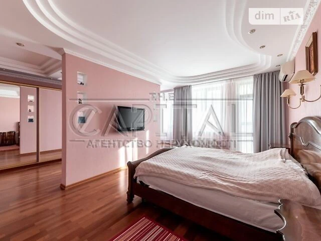Sale of 4-room apartment 180 sq. m. on Konovaltsya Yevhena 36B street •