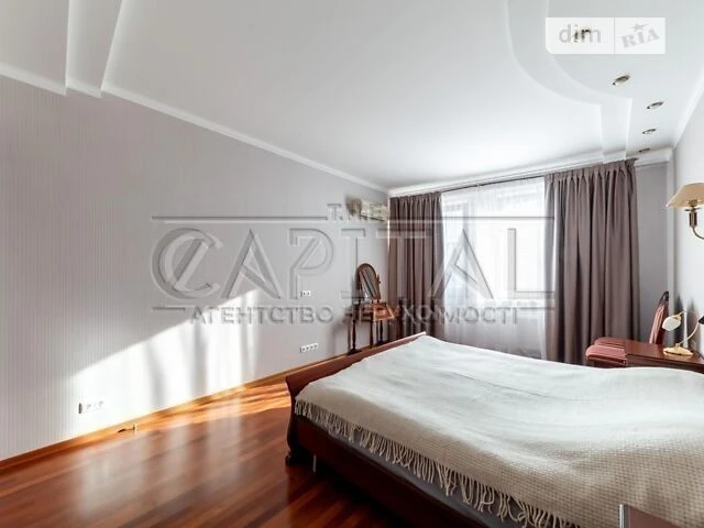 Sale of 4-room apartment 180 sq. m. on Konovaltsya Yevhena 36B street •