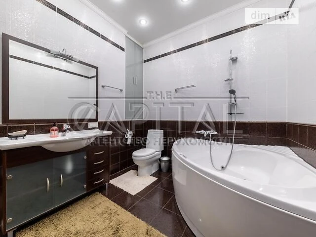 Sale of 4-room apartment 180 sq. m. on Konovaltsya Yevhena 36B street •