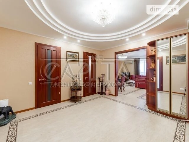 Sale of 4-room apartment 180 sq. m. on Konovaltsya Yevhena 36B street •