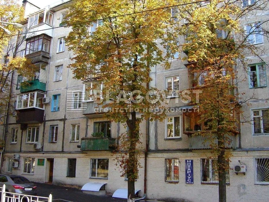 2-room apartment for sale at Pryimachenko Marii 6, Pechersk, Zvirynetsk city