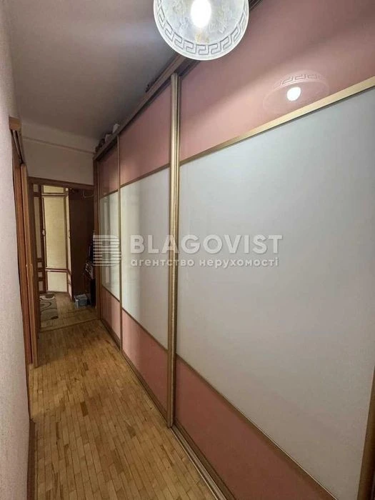 2-room apartment for sale at Pryimachenko Marii 6, Pechersk, Zvirynetsk city