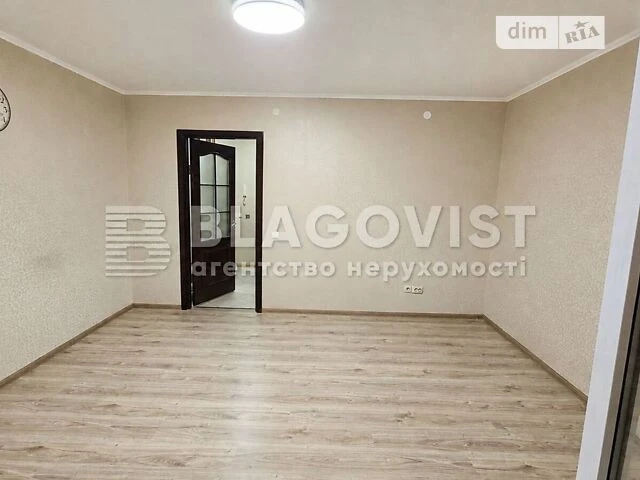 2-room apartment for sale in a brick special project on Kar St.