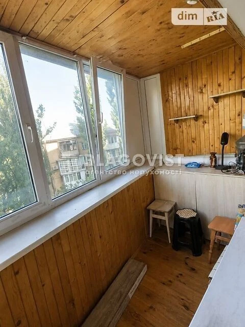 2-room apartment for sale in a brick special project on Kar St.