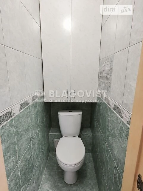 2-room apartment for sale in a brick special project on Kar St.