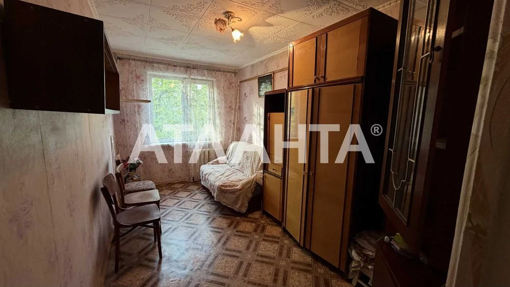 Трехкомнатная квартира в жилом состоянии ул. Космонавтов