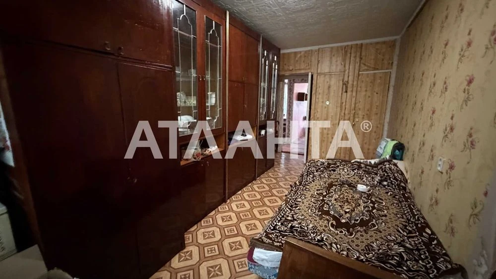 Трехкомнатная квартира в жилом состоянии ул. Космонавтов