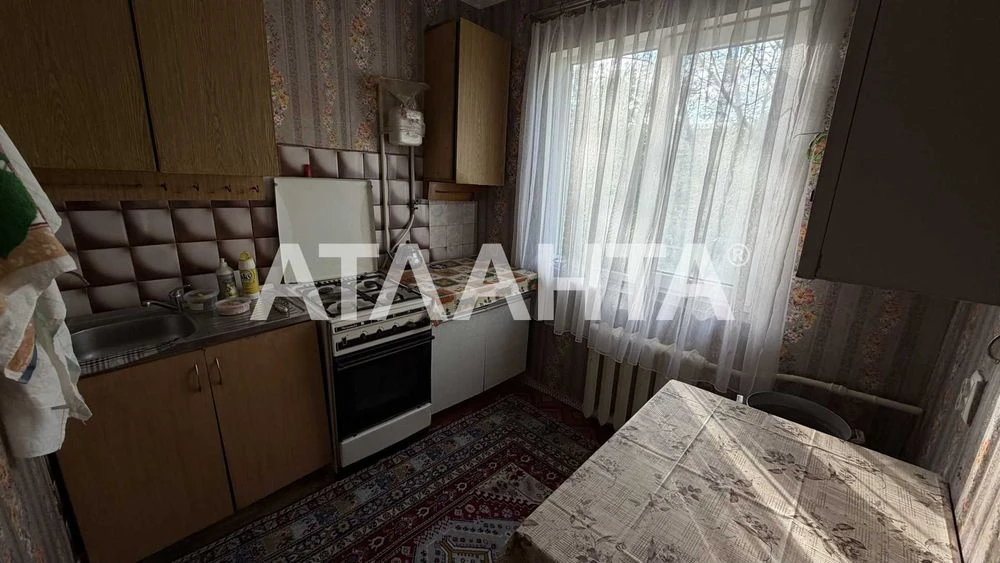 Трехкомнатная квартира в жилом состоянии ул. Космонавтов