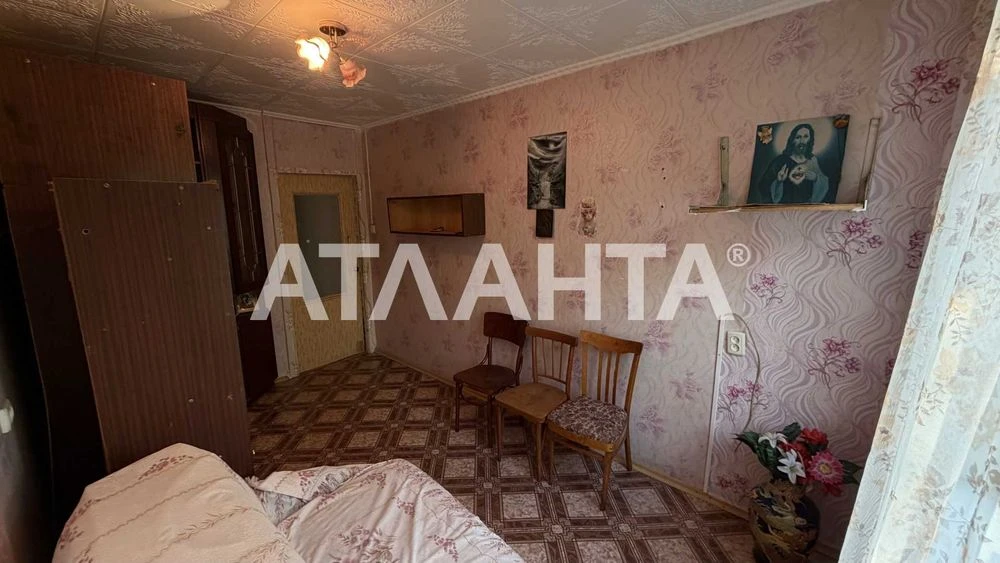 Трехкомнатная квартира в жилом состоянии ул. Космонавтов