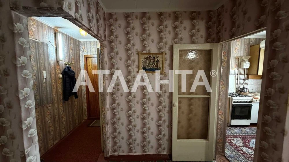 Трехкомнатная квартира в жилом состоянии ул. Космонавтов
