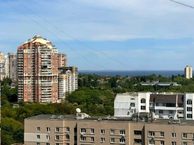 Квартира. Одеса, Добровольців вул. (Маршала Говорова)