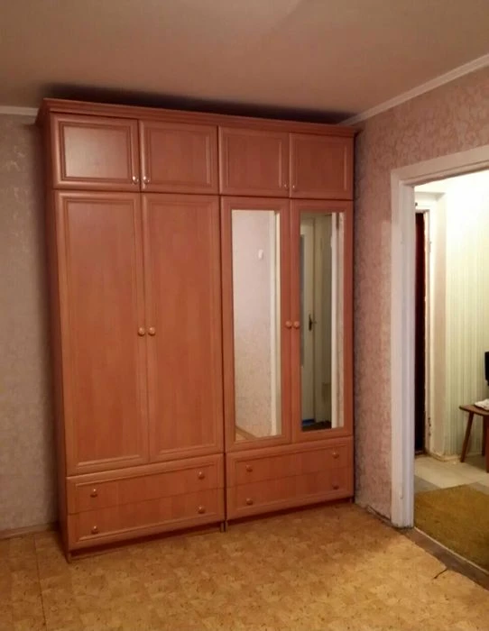 Продам 1 ком. квартиру на ул. Космонавтов, ж/м Приднепровс