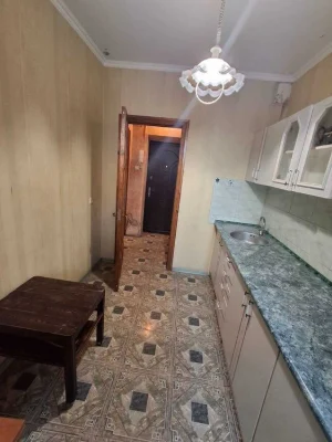 (13/4) Продам 1-комнатную квартиру на ул. Небесной сотни/ Ин