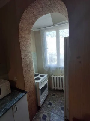 (13/4) Продам 1-комнатную квартиру на ул. Небесной сотни/ Ин