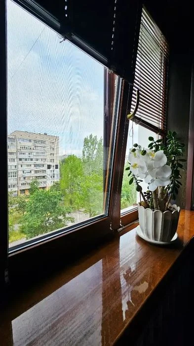 For sale 3-room apartment in Pobeda district, Kodak district