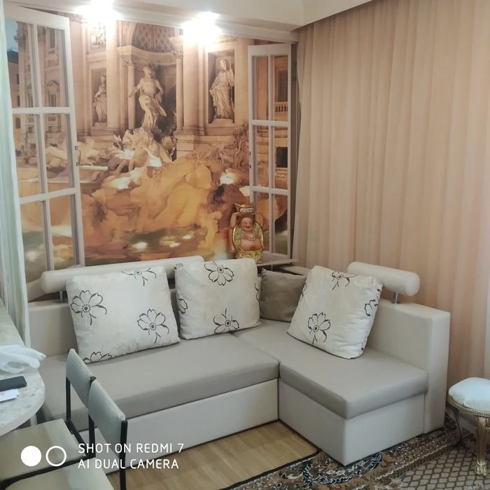 I will sell 2 rooms on KhTZ 35 from the owner (kitchen - studio)