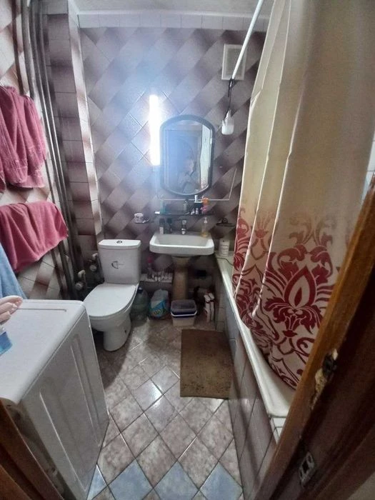For sale: 1-room apartment in the center of Moskalevka, Shevchenko plant, Academician street.