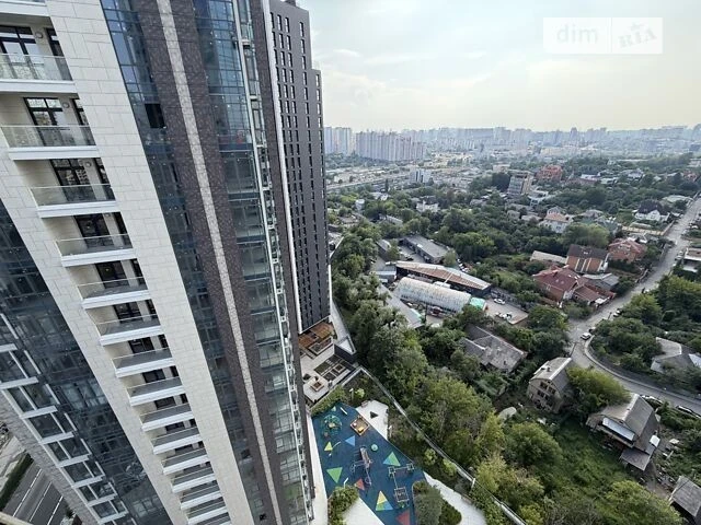 Sale of 4-room apartment 156.85 sq. m. on Andriy Verkhoglyada St. 26